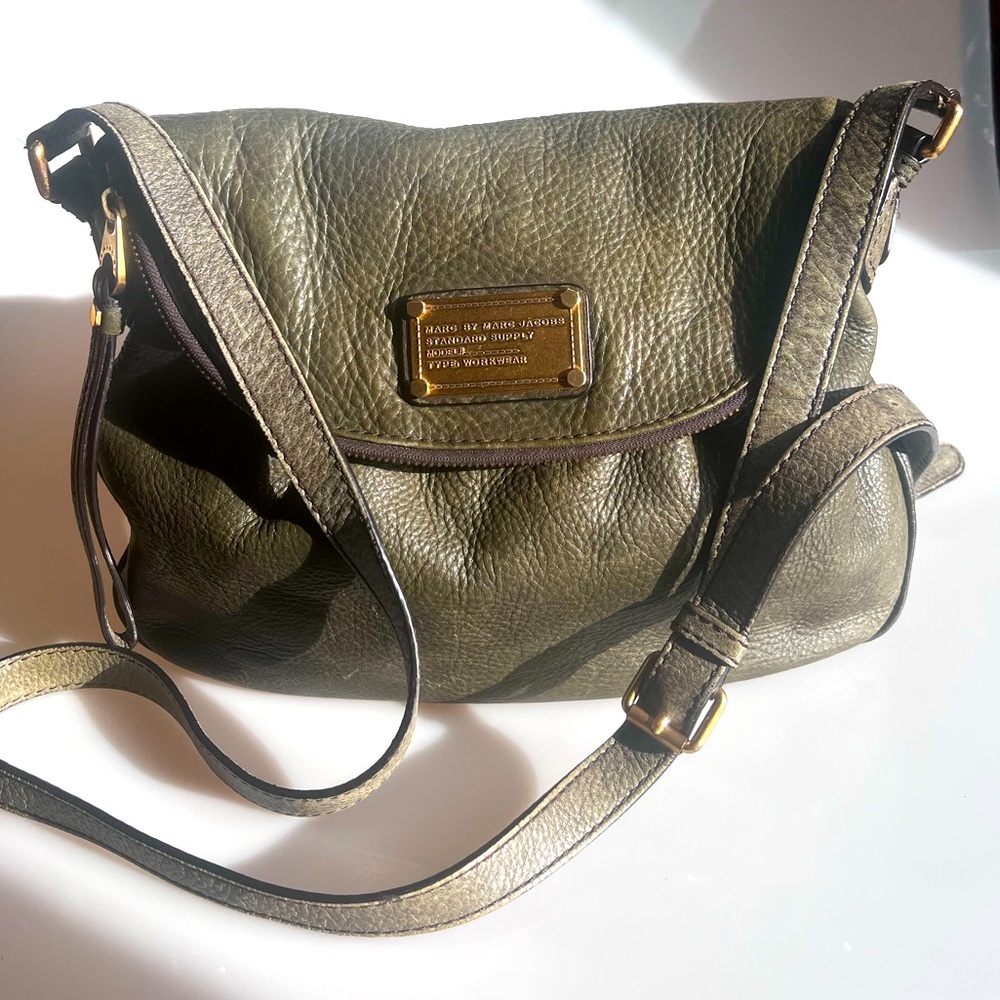 COPY - Marc by Marc Jacobs olive green cross body bag.